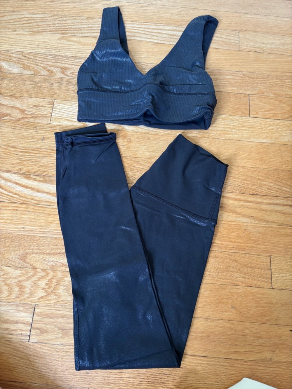lululemon athletica align legging and v neck bra Set